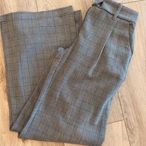 American Eagle Outfitters Women’s Gray Plaid Pants
